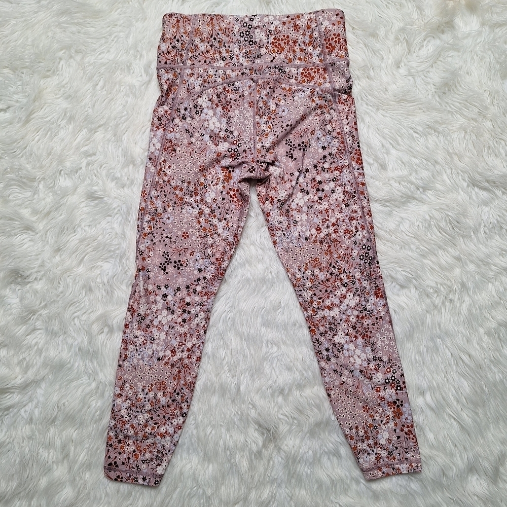 GapFit High Rise Blackout Full Length Leggings in Purple Lavender Floral - Picture 4 of 14